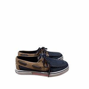 Nautica Boys Navy and Tan Boat Shoes. NWOB. Size 2. Casual or Dress Shoes.